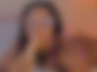 aprilebony's Live Sex Cam Show