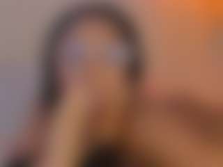 aprilebony's Live Sex Cam Show