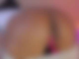 aprilebony's Live Sex Cam Show