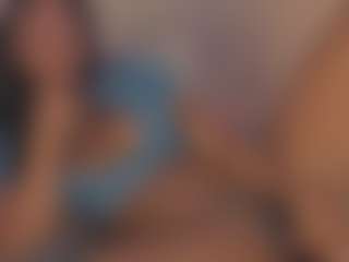 aprilebony's Live Sex Cam Show