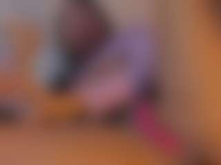 Live cam show with aprilebony - Fuck on Camsoda