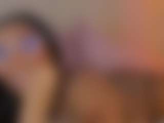aprilebony's Live Sex Cam Show