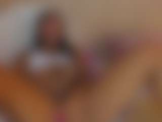 aprilebony's Live Sex Cam Show