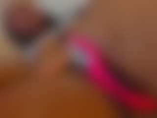 Live cam show with aprilebony - Fuck on Camsoda