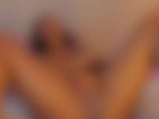 aprilebony's Live Sex Cam Show