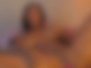 aprilebony's Live Sex Cam Show