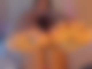 aprilebony's Live Sex Cam Show