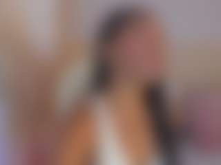 Spettacolo in cam dal vivo con aprilebony - Ebony Shaved Pussy su Camsoda