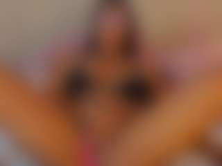 aprilebony's Live Sex Cam Show