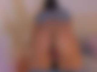 aprilebony's Live Sex Cam Show
