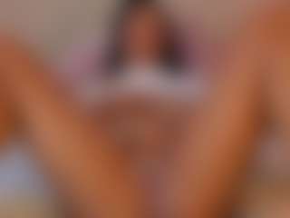 aprilebony's Live Sex Cam Show
