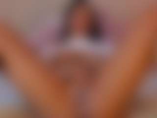 aprilebony's Live Sex Cam Show