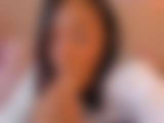 Show live cam dengan aprilebony - Drinking di Camsoda