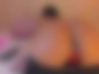 Live cam show with aprilebony - Ebony Petite on Dolls Live