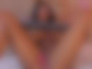 aprilebony's Live Sex Cam Show