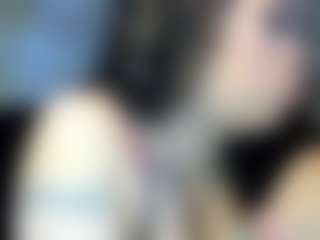 Live cam show with RenaSoBlasian - Granny on Chatstar