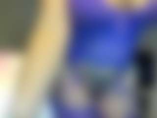 Live cam show with RenaSoBlasian - Mature on Camiplay Live