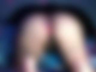 Live cam show with RenaSoBlasian - Mature MILF on Camming Site