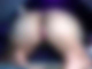 RenaSoBlasian's Live Sex Cam Show