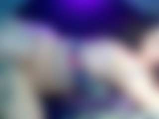Live cam show with RenaSoBlasian - Spank Mature on Soda Cam