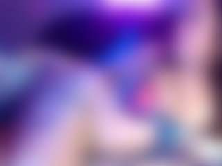 Live cam show with RenaSoBlasian - Gamer Mature on Dare Cams