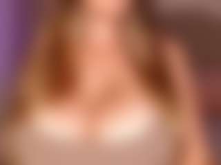 Live cam show with kennasavage - Blonde Hair MILF on xDating