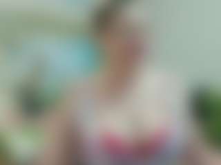 joyfuluntamed MILF webcam performer live streaming