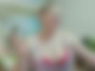 Live cam show with joyfuluntamed - Grey Eyes on CamwithHer