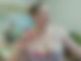 Live cam show with joyfuluntamed - Legs on crypto-cams