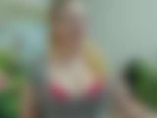 Live cam show with joyfuluntamed - Grey Eyes on realtime-chat
