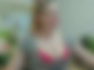 joyfuluntamed MILF webcam performer live streaming