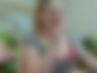 joyfuluntamed MILF webcam performer live streaming