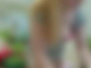 joyfuluntamed MILF webcam performer live streaming