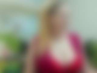 Live cam show with joyfuluntamed - Solo on https://playwithruby.com