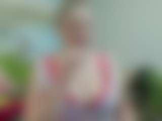 joyfuluntamed MILF webcam performer live streaming