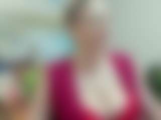 Live cam show with joyfuluntamed - Brown Hair MILF on Camiplay Live