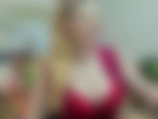 Live cam show with joyfuluntamed - Brown Hair MILF on Camsoda Late Night