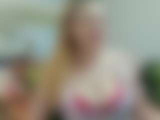 Live cam show with joyfuluntamed - Brown Hair MILF on Instabang