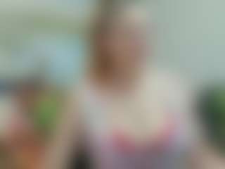 Live cam show with joyfuluntamed - Shaved Pussy MILF on Camsoda.co