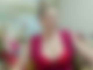 Live cam show with joyfuluntamed - Legs on Camming Site