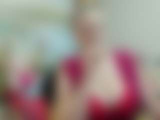 joyfuluntamed MILF webcam performer live streaming