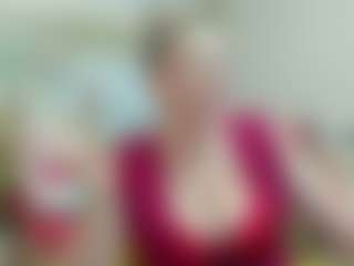 joyfuluntamed MILF webcam performer live streaming