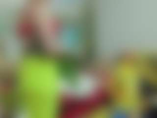 Live cam show with joyfuluntamed - Legs on Soda Cam