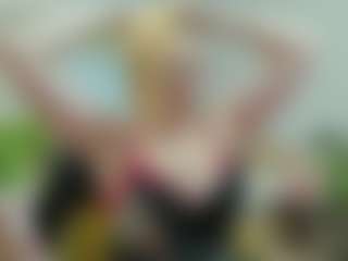 Live cam show with joyfuluntamed - Grey Eyes on Uber Horny