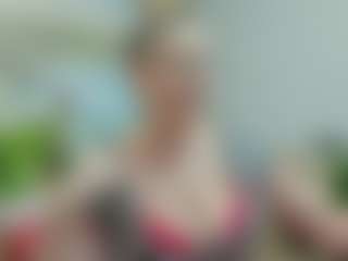 joyfuluntamed MILF webcam performer live streaming