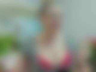 Live cam show with joyfuluntamed - Tease MILF on Camsoda
