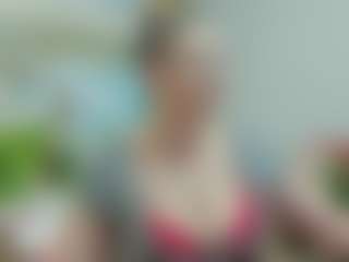 Live cam show with joyfuluntamed - Curvy MILF on Fit Hotties