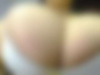 Live cam show with crushonme - Chubby on eurowanks.com