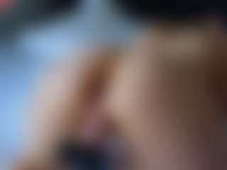 Live cam show with Cleopatra3101 - Big Tits Dildo on AdultVida.com
