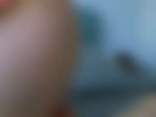 Live cam show with Cleopatra3101 - Flashing on madthumbs